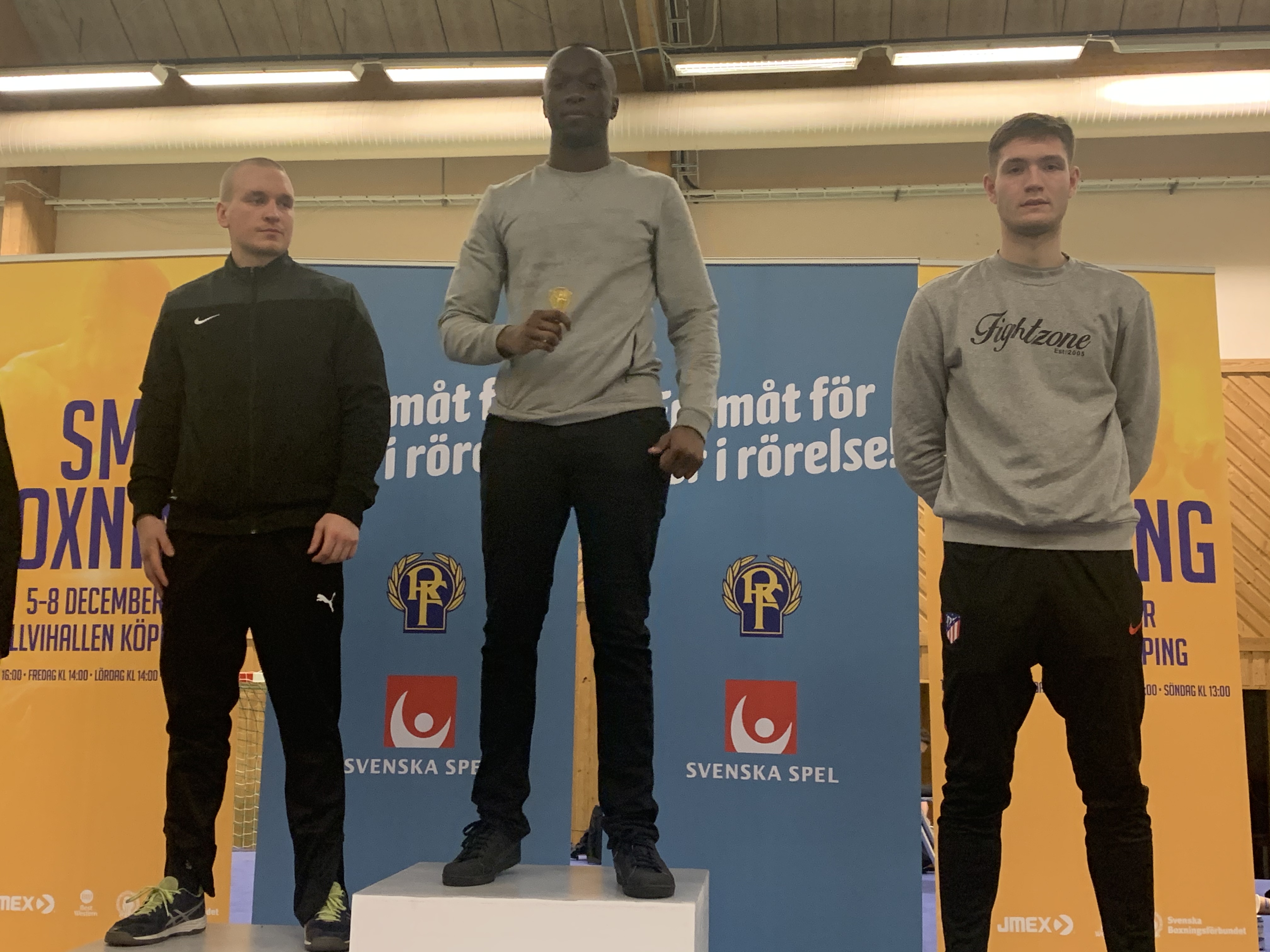 Guld till Alex och silver till William i tungvikt 91 kg