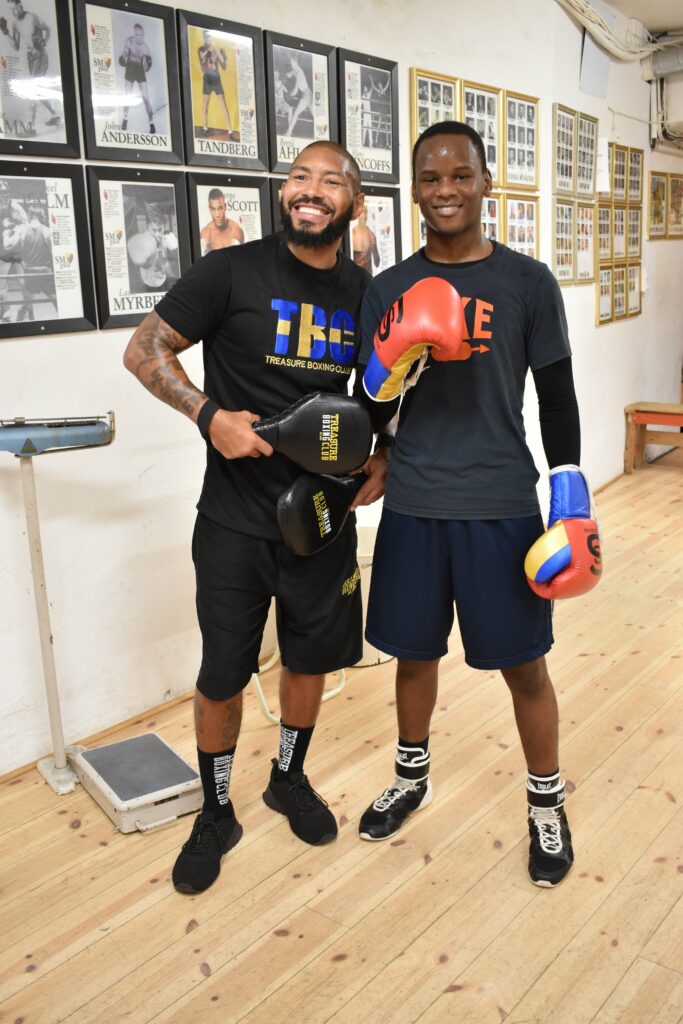 Ashley Theophane var och hälsade på oss